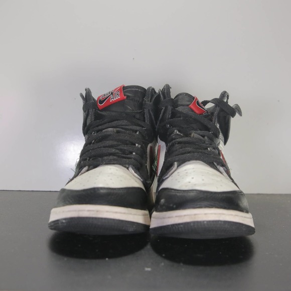 Air Jordan 1 Retro High OG Black Women's Sneakers 004155 Size 7youth/8.5womens - Picture 3 of 8